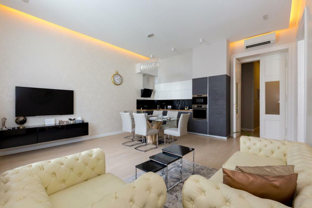 Grand Designer Dream Home In The Center W 3Br/3Bath بودابست المظهر الخارجي الصورة