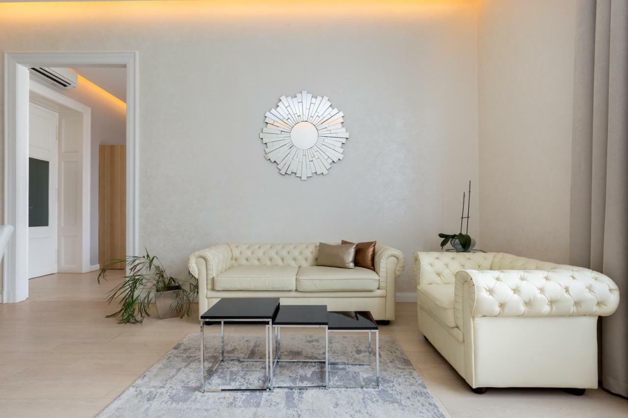 Grand Designer Dream Home In The Center W 3Br/3Bath بودابست المظهر الخارجي الصورة